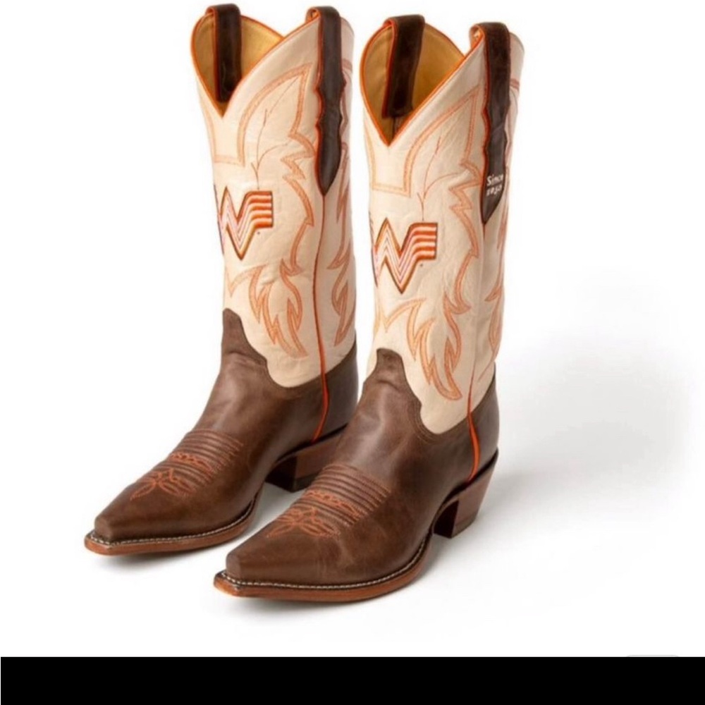 Whataburger Justin women’s cowboy boots. Brand new. Size 8.5